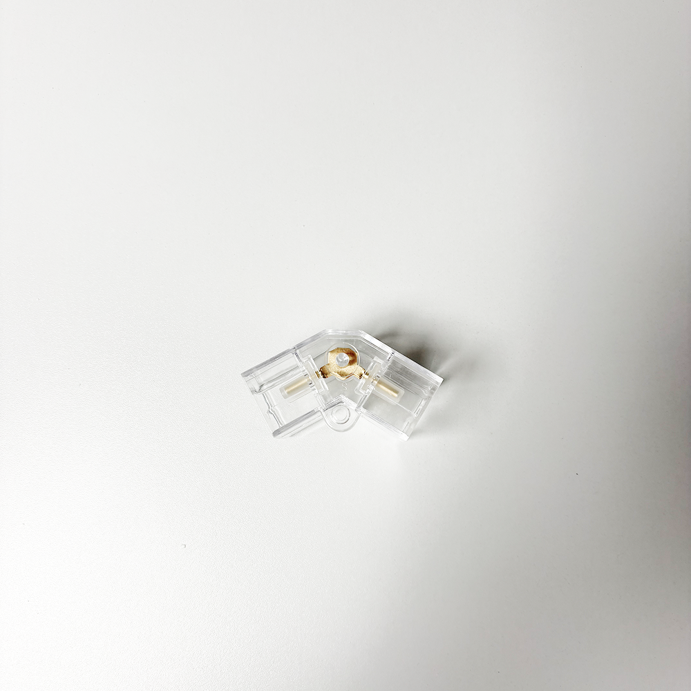 V-kulmaliitin Hexagon LED-valoon, 2-napainen
