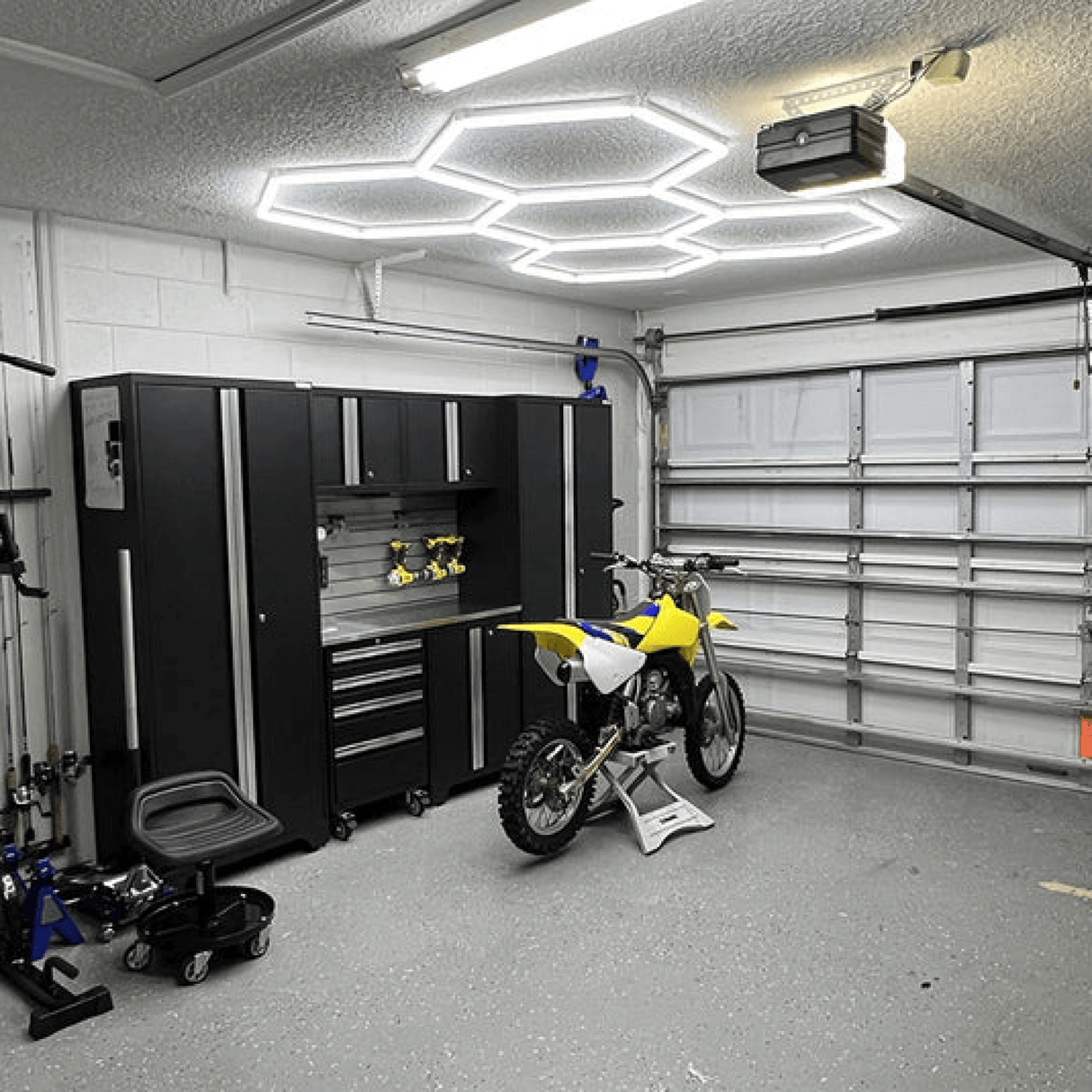 varaston-ja-autotallin-valaistus - Stylebox