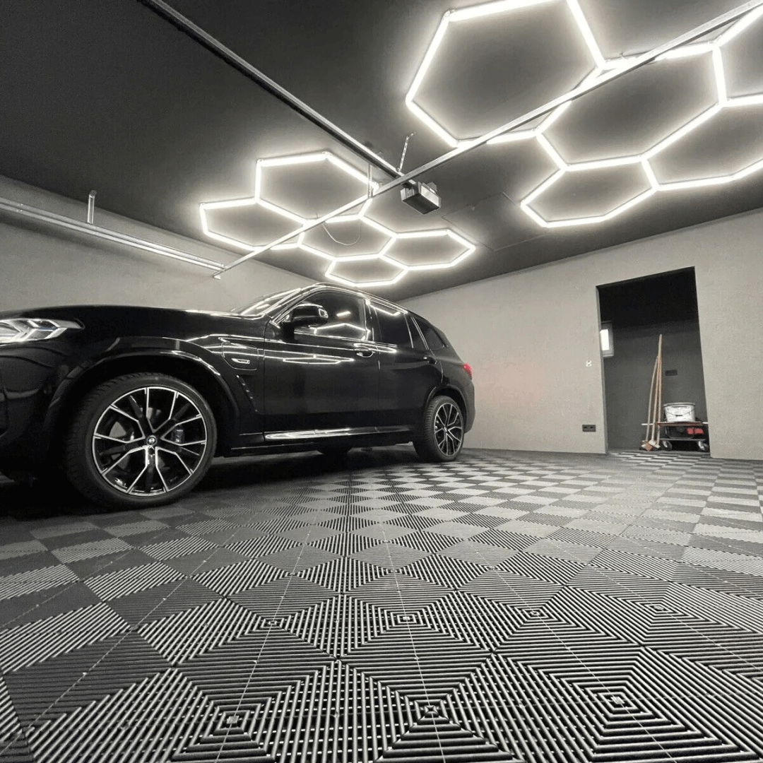 garage_light_f91fe29f-3190-4075-ac86-9f4fa3680517 - Stylebox